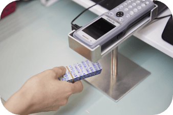 さくら薬局社員男性の写真